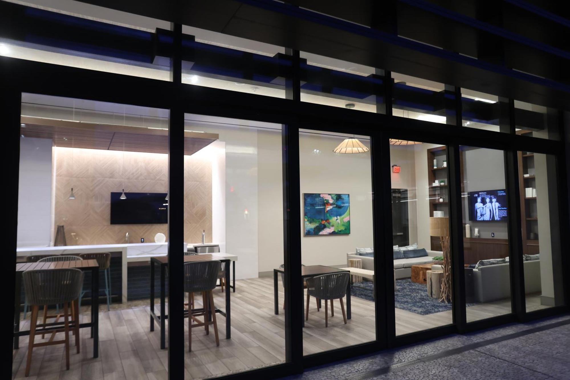 Houston'S Downtown Oasis Aparthotel Buitenkant foto